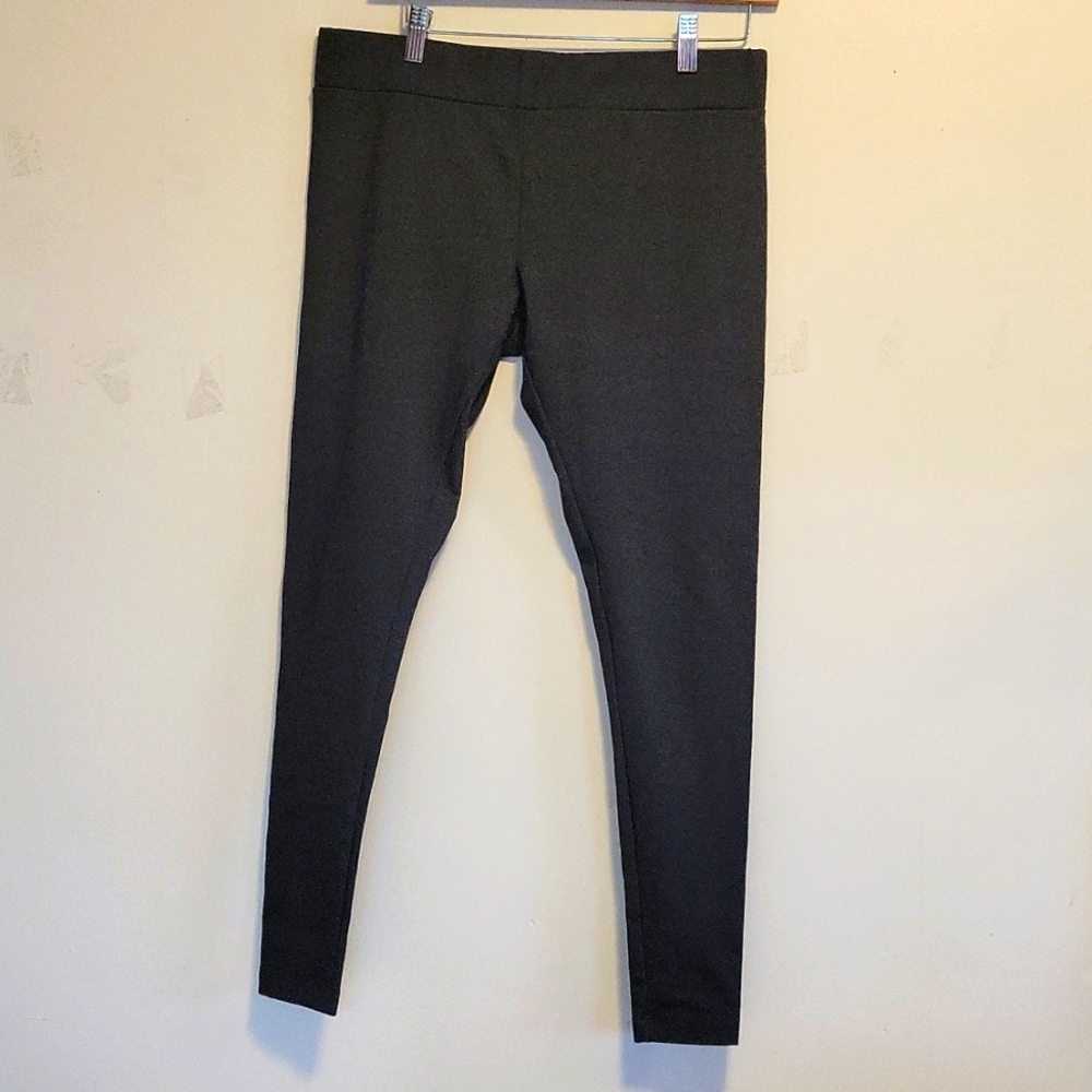 Matty M, womens Charcoal grey leggings Size L